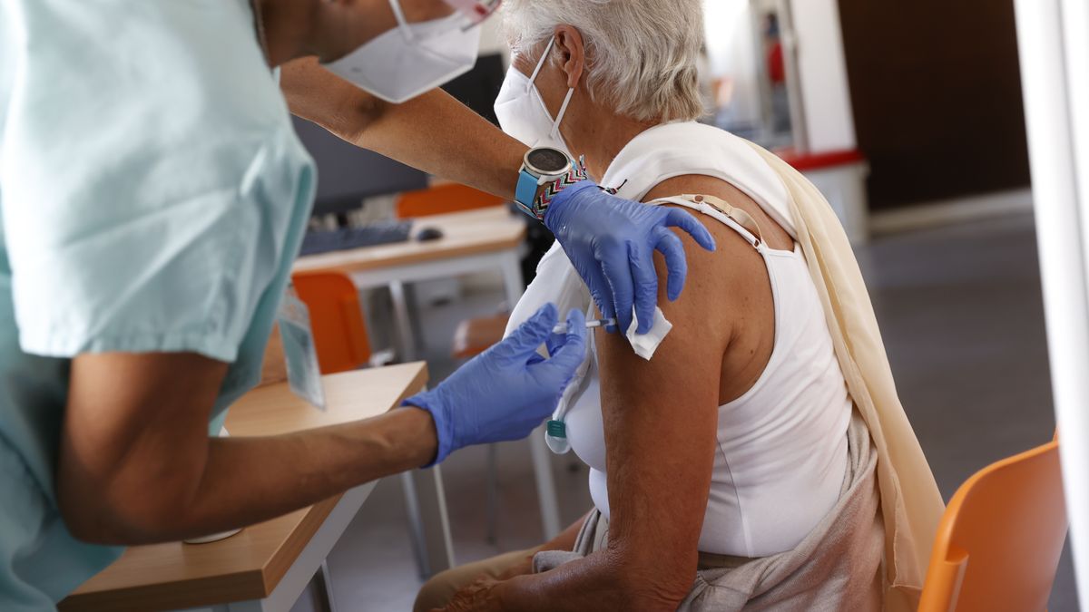 Agentury v USA zkoumají možné souvislosti mezi očkováním proti covidu a mrtvicí